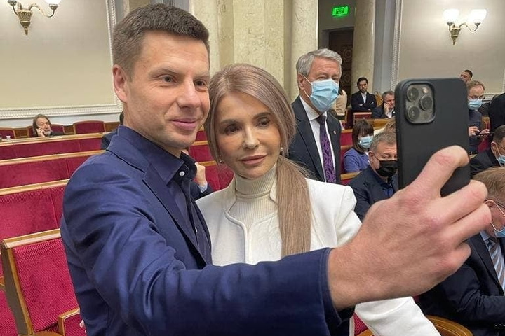 Тимошенко в белоснежном образе произвела фурор в Раде (фото)