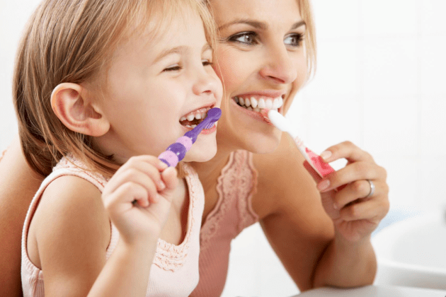 Комаровський розповів, як навчити дитину правильно чистити зуби