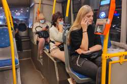 Більшість обмежень стосуються невакцинованих українців