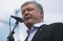  ДБР заявило, що Петро Порошенко проігнорував вручення повістки на допит 