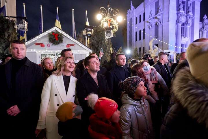 Зеленський із дружиною розпочав новорічно-різдвяні святкування в столиці