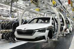 У Чехії зупиняються заводи Skoda