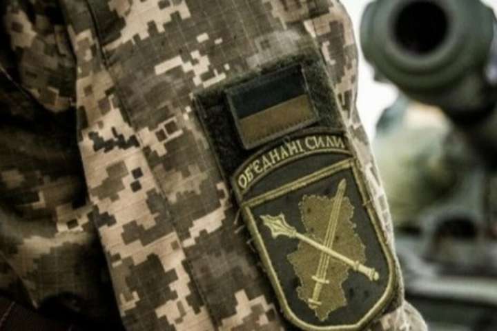 На Донбасі бойовики поранили українського воїна
