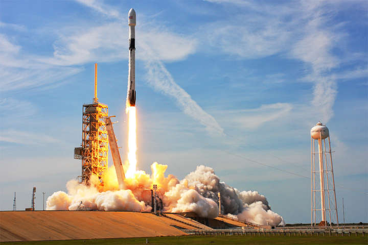 SpaceX запустила ракету-носій із турецьким супутником зв'язку (відео)