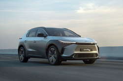 Оголошено ціни на перший електрокар Toyota – кросовер bZ4X