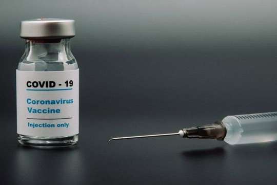 Європа отримає додаткові 20 млн доз вакцини Pfizer через поширення «Омікрона»