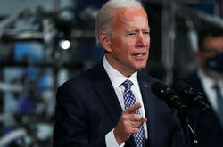 Байден доручив запобігти вторгненню Росії в Україну за чотири тижні