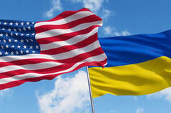 «Насильство і вибухи». Посольство США закликало своїх громадян не їхати в Україну