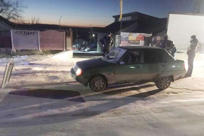 У Шаргороді місцева жителька потрапила під колеса автомобіля
