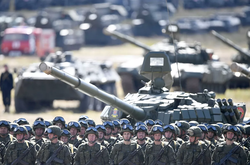 Данилов: возле границ Украины собралось более 120 тыс. российских военных