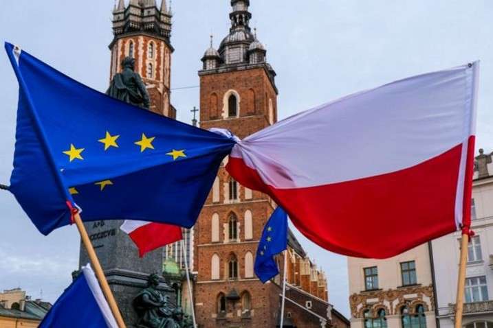 Єврокомісія відкрила справу проти Польщі