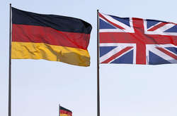 Між політиками відбулася телефонна розмова