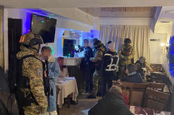 У Києві шахраї розводили на гроші заможних кавалерів (фото)