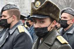  Впродовж наступного року українки окремих професій мають стати на військовий облік   