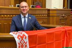  Політик нерідко намагається привернути увагу ЗМІ одіозними заявами та вчинками 
  