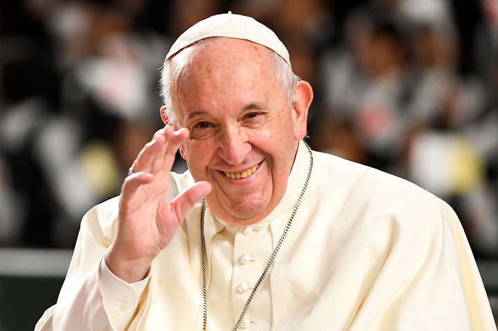Папа Римський провів різдвяну месу і привітав вірян зі святом 