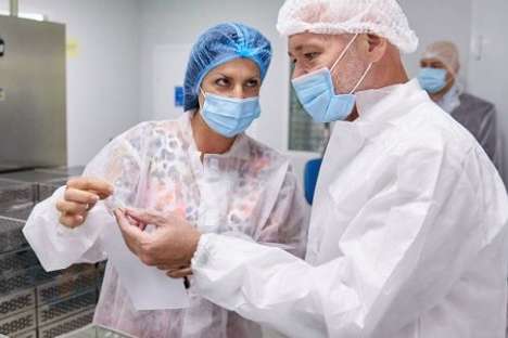 Українська фармкомпанія планує виготовляти вакцину CoronaVac: коли розпочне