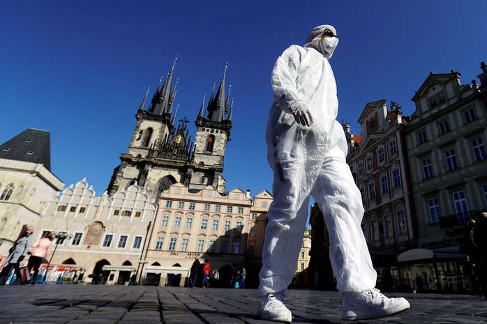 Чехія згортає режим надзвичайного стану, який запровадили через коронавірус