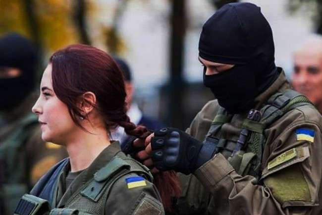 Жінки у війську, арешт Порошенка та скандал із «слугою» Глушком. Топ-10 новин тижня