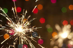 Іскри вогника поширилися швидко поширилися на ялинку і спровокували пожежу