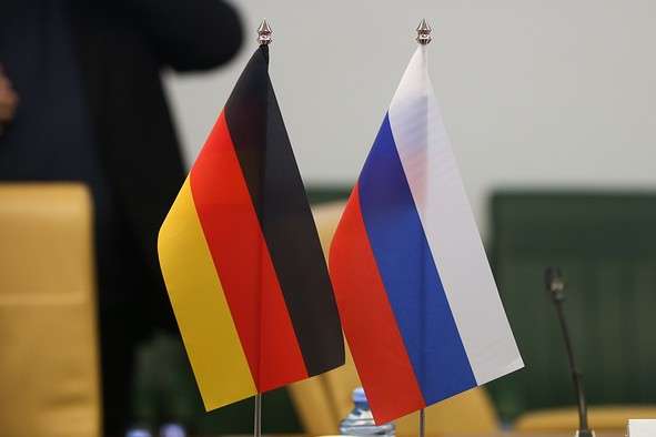 ЗМІ повідомили про «рідкісну зустріч» між Росією і Німеччиною через Україну