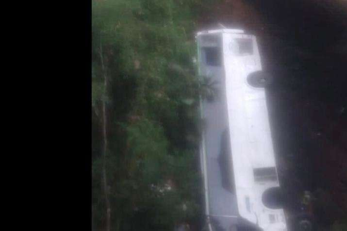 У Колумбії автобус зірвався в прірву: є загиблі і травмовані
