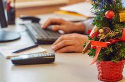 Українці назвали три свята, які люблять відзначати на роботі 