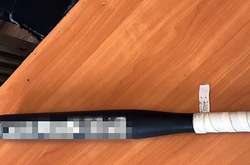 Киянин через борг побив товариша битою