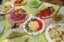 Зростання цін на деякі продукти відбувалося поступово упродовж року, інші різко подарожчали за кілька тижнів до свята