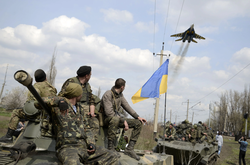В случае военного положения украинцам запретят ездить по стране: правительство создало план действий