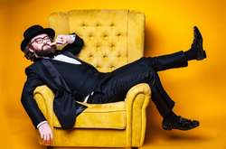 Дзидзьо поменял профессию