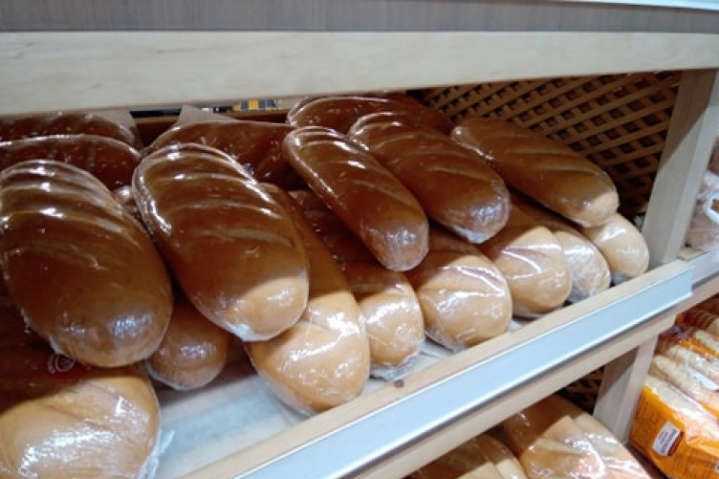 Стали известны предновогодние цены на хлеб 