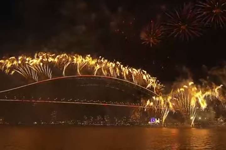 Австралия грандиозно встретила новый год (видео)