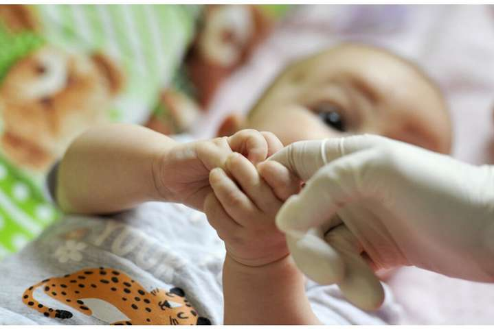 «Омикрон» стал причиной массовой госпитализации детей в США 