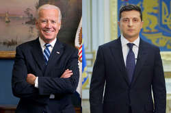 ЗМІ пишуть, що розмова Зеленського і Байдена відбудеться 2 січня