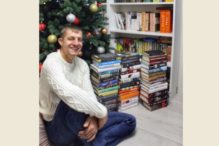 Козак Гаврилюк після депутатства взявся активно читати книжки (фото)