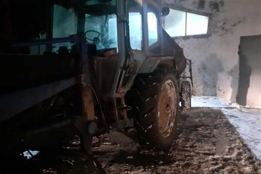На Закарпатті у новорічну ніч трактор задавив чоловіка