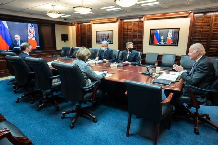 В 2024 году украинцы будут выбирать «президента войны»