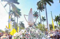 Цьогоріч статуї Діви Марії знову подорожуватимуть світом