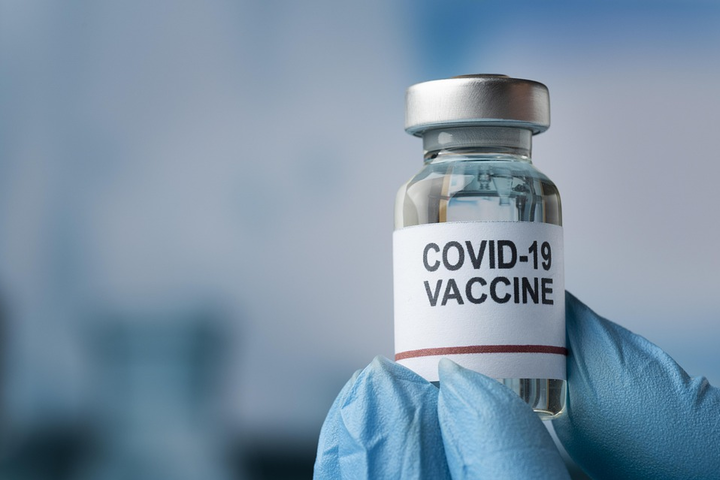 Минздрав расширил перечень лиц, которым разрешена бустерная доза Covid-прививки