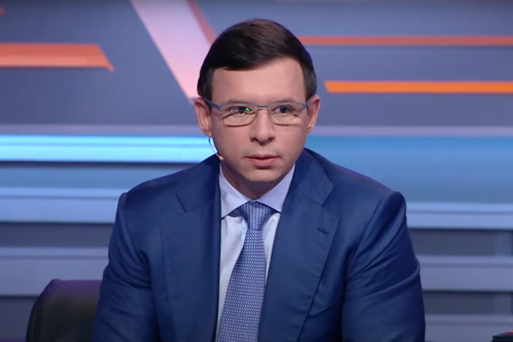 Політолог Медведчука звинуватив Мураєва у роботі на владу
