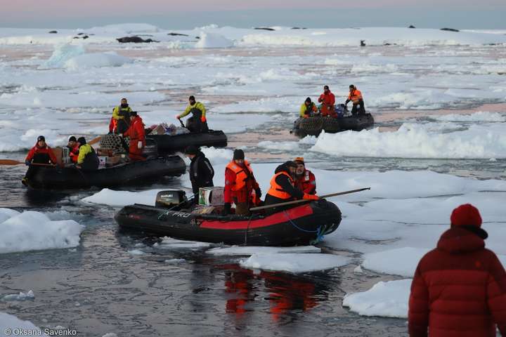  В Антарктиду прибула команда інженерів-українців (фото)