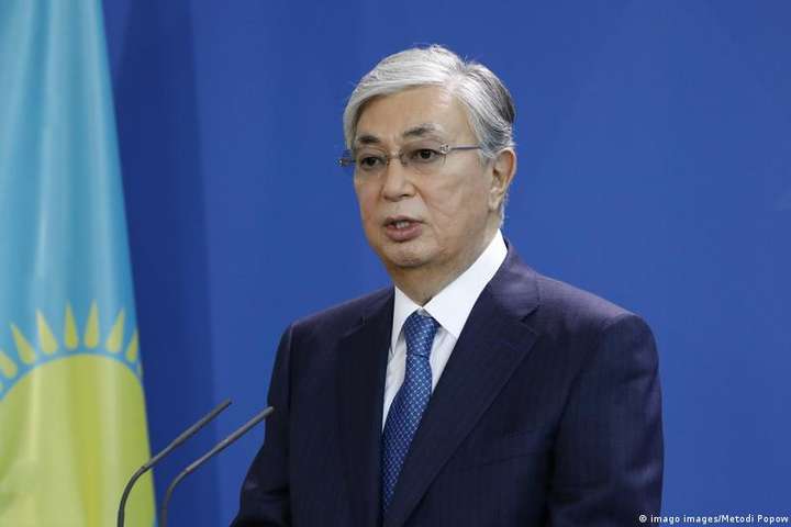 Околокремлевские СМИ тиражируют версию, что президент Казахстана Токаев поддерживает протесты