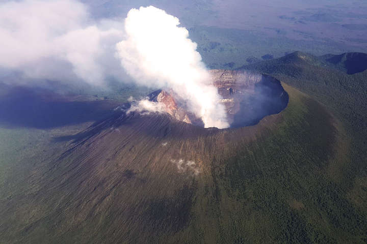 У Конго прокинувся один з найактивніших вулканів світу (фото)