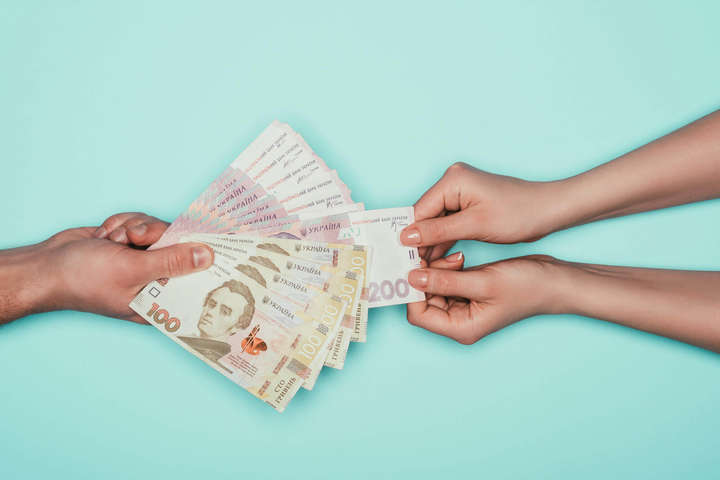Держава надасть безробітним українцям гроші на бізнес: яку суму та як отримати