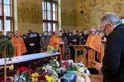 У Львові відбулося прощання з художником Остапом Лозинським