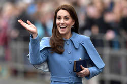 К юбилею Кейт Миддлтон выпустили не один, а сразу три ее портрета (фото)