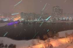 Снігопад у Києві: працює 140 одиниць техніки, рух ускладнений (фото)