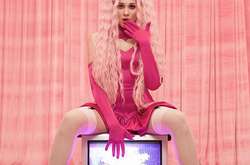 Поклонники Maruv поспорили из-за ее новой песни об антиваксерке Ане (видео)