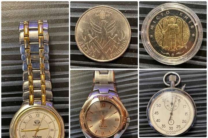 Столична поліція вилучила у грабіжника колекцію годинників і монет (фото)